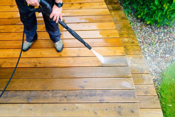 Cost of Deck Power Washing in Woodinville