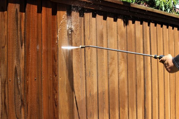 Cost of Fence Cleaning in Woodinville