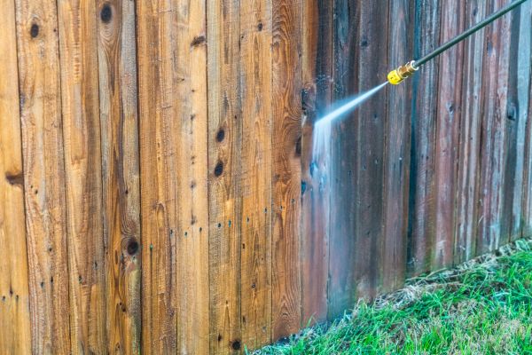 Cost of Fence Pressure Washing in Woodinville