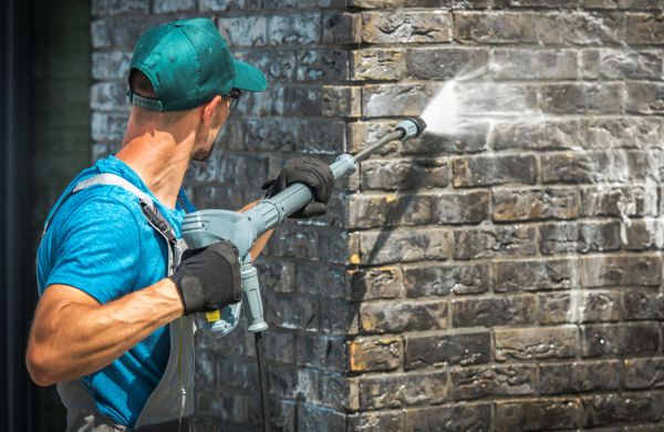 Cost of Commercial Building Washing in Woodinville