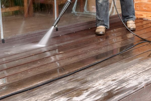 Cost of Pool Deck Power Washing in Woodinville