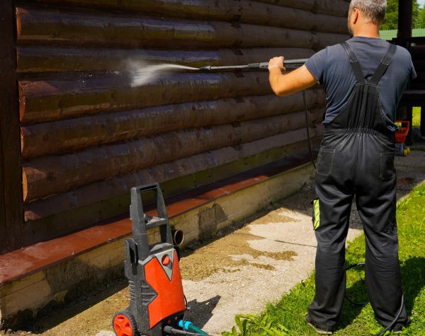 Cost of Log Home Pressure Washing in Woodinville
