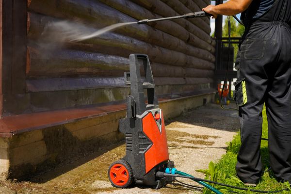 Cost of Wood House Exterior Cleaning in Woodinville