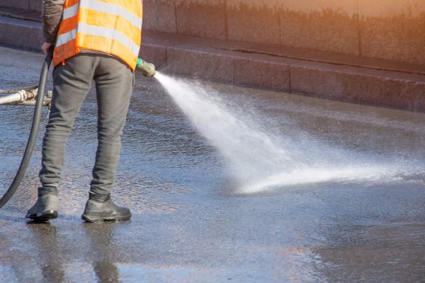 Cost of Asphalt Pressure Washing in Woodinville