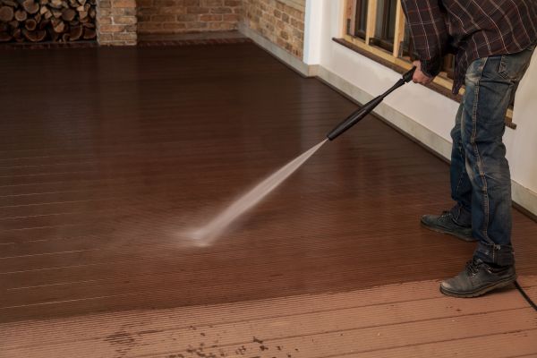 Cost of Porch Pressure Cleaning in Woodinville