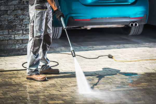 Cost of Home Pressure Cleaning in Woodinville