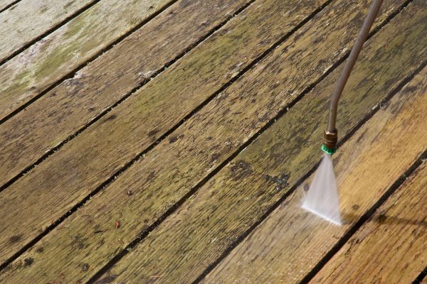 Cost of Deck Mold Removal in Woodinville