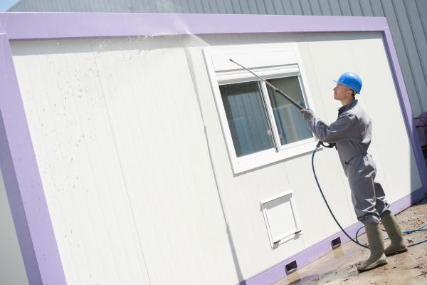 Cost of Apartment Pressure Washing in Woodinville