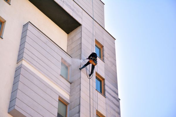 Cost of Apartment Pressure Cleaning in Woodinville
