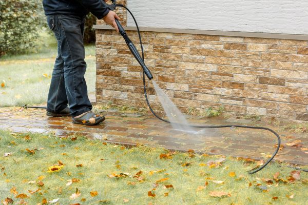 Cost of Residential Powerwashing in Woodinville